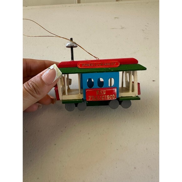 San Francisco Powell & Market Wooden Trolley Cable Car Souvenir Ornament - Picture 1 of 3